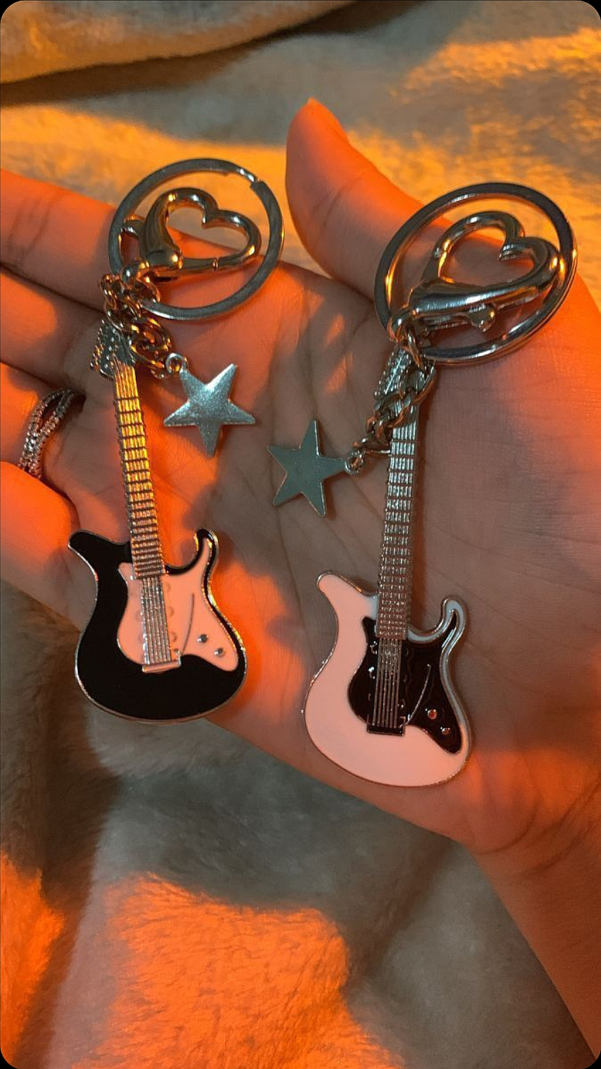 Matching Heart Strings Guitar Keychains
