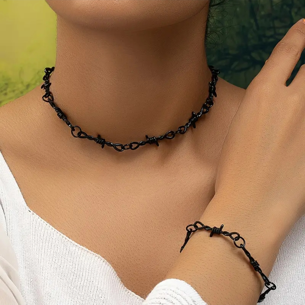 Barbed Iron Necklace And Bracelet Sets