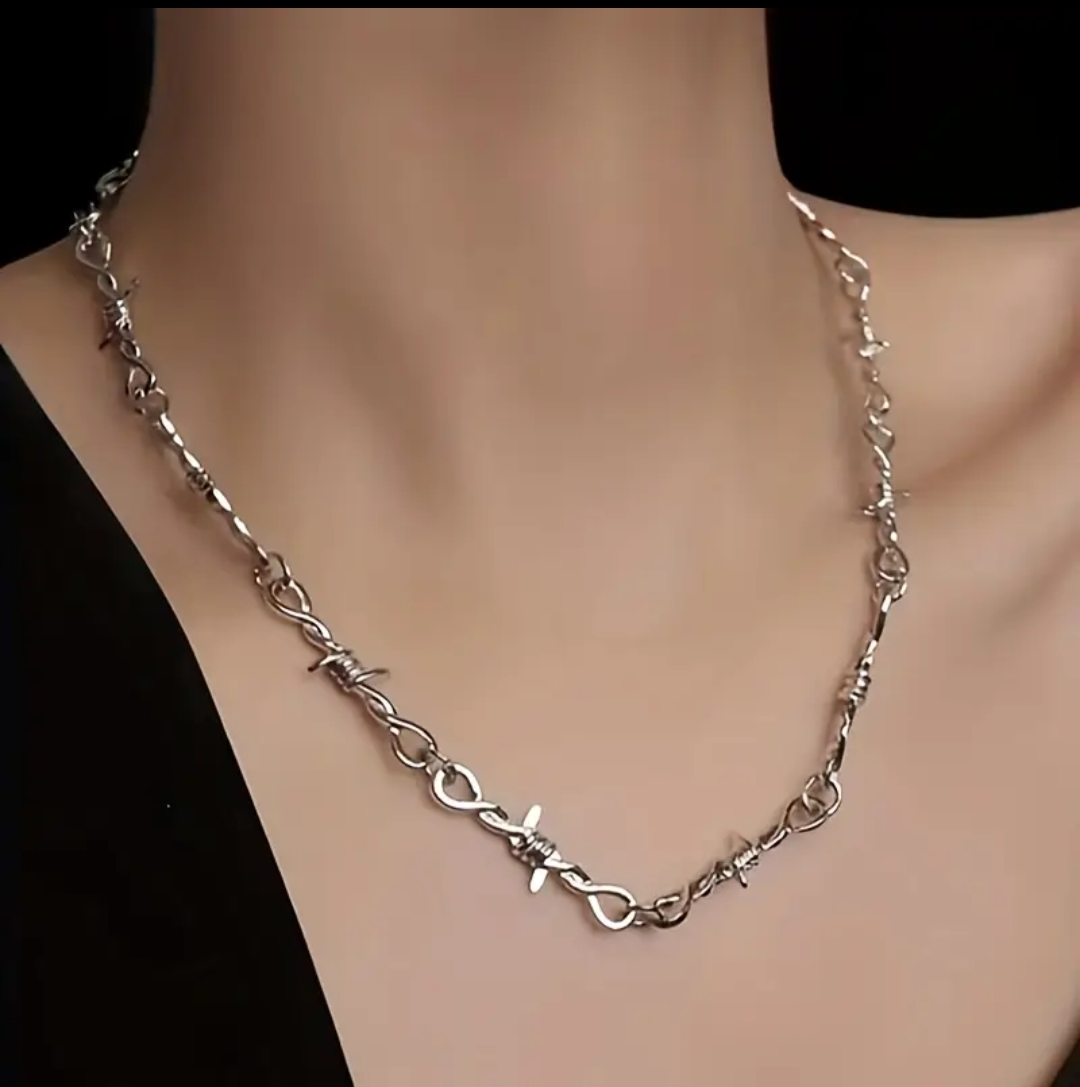 Barbed Iron Necklace And Bracelet Sets