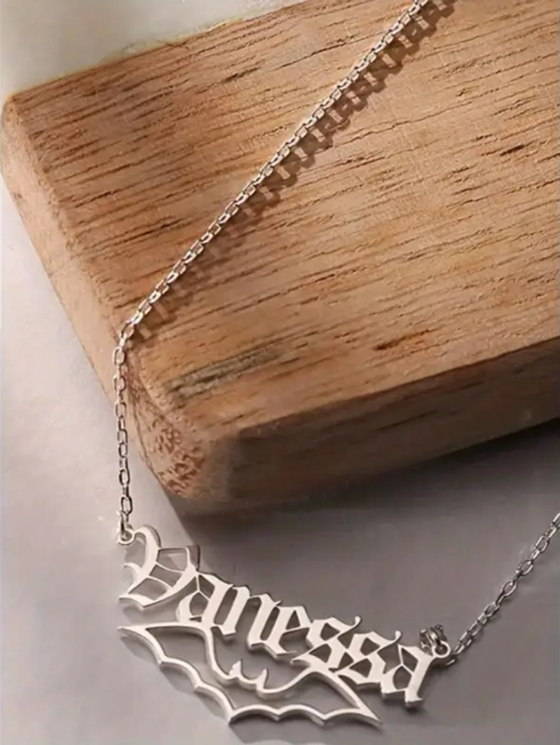 Vampire's enchantment necklace - Personalize