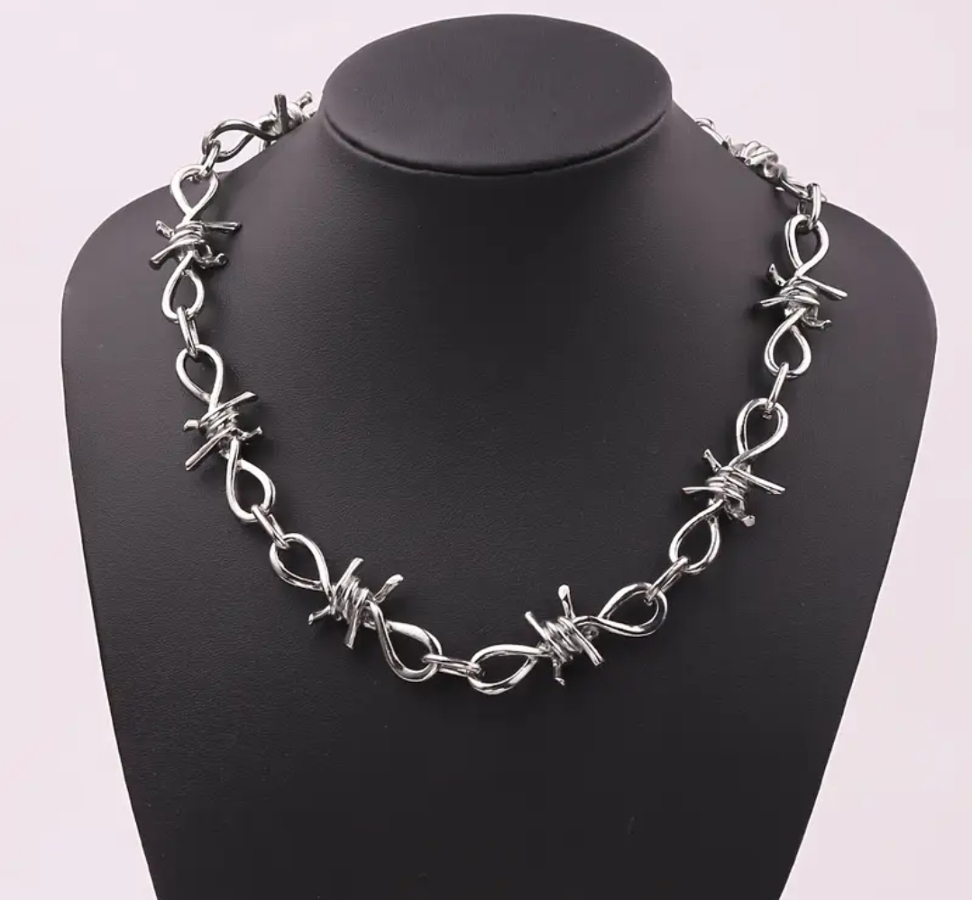 Barbed iron necklace
