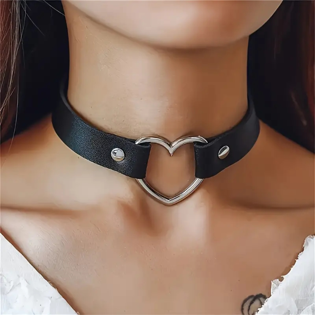 Black Heartlock leather Choker