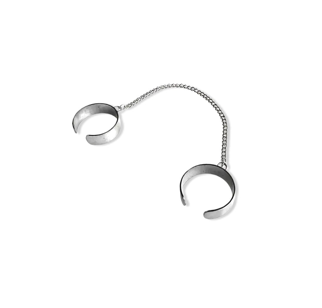 Two finger chained ring